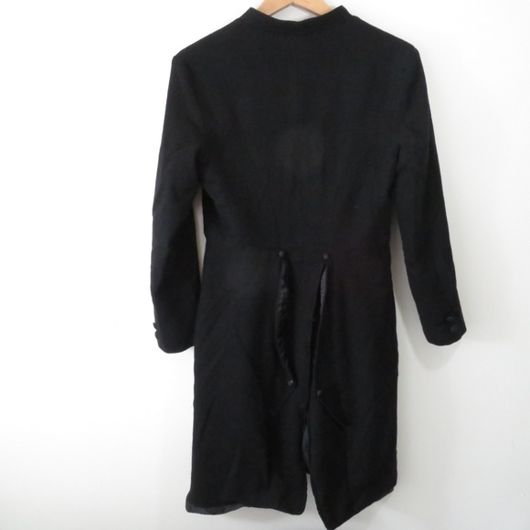 Wah Maker Western Coat - Picture 3 of 8